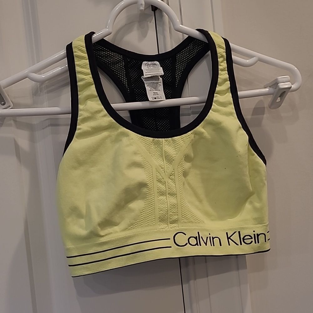 Calvin Klein  performance quick dry sz M Activewear raceback  top